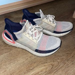 Adidas ultra boost Men: Size 8